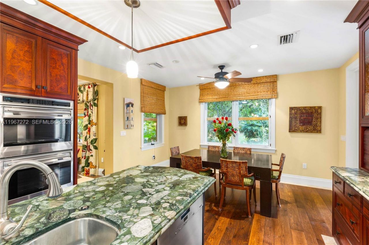 4867 SW 82nd St , Miami, FL 33143 Photo