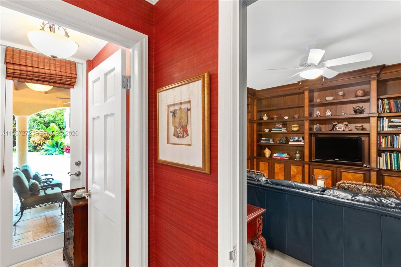 4867 SW 82nd St , Miami, FL 33143 Photo