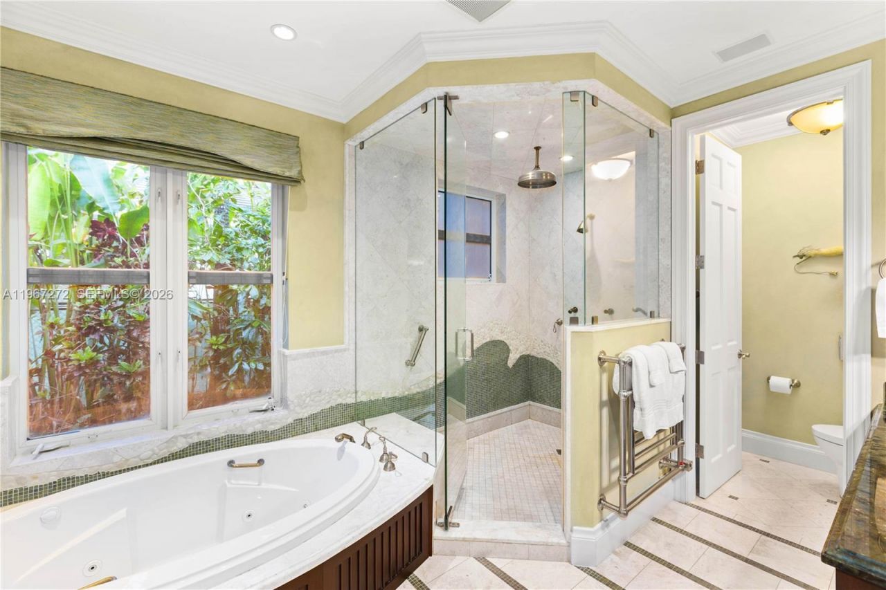 4867 SW 82nd St , Miami, FL 33143 Photo