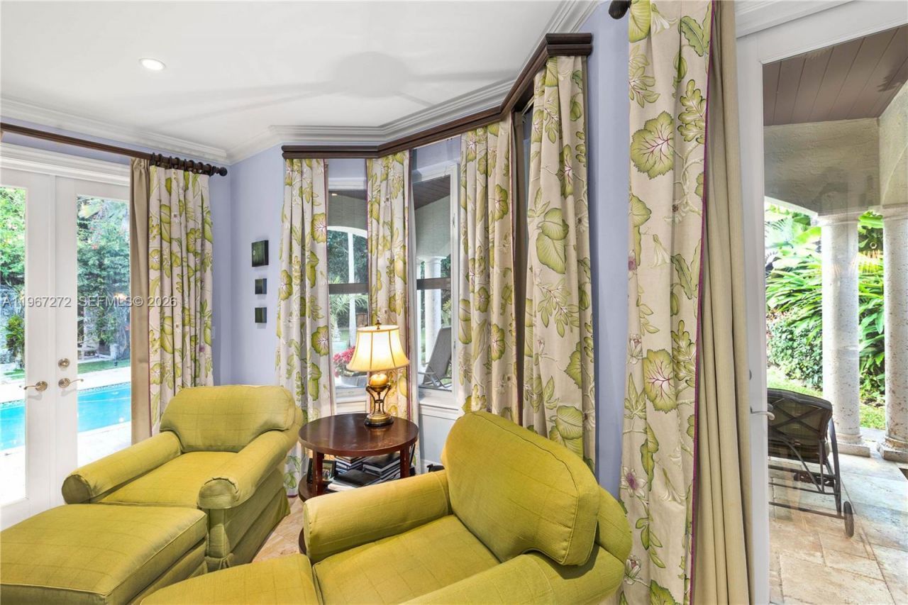 4867 SW 82nd St , Miami, FL 33143 Photo