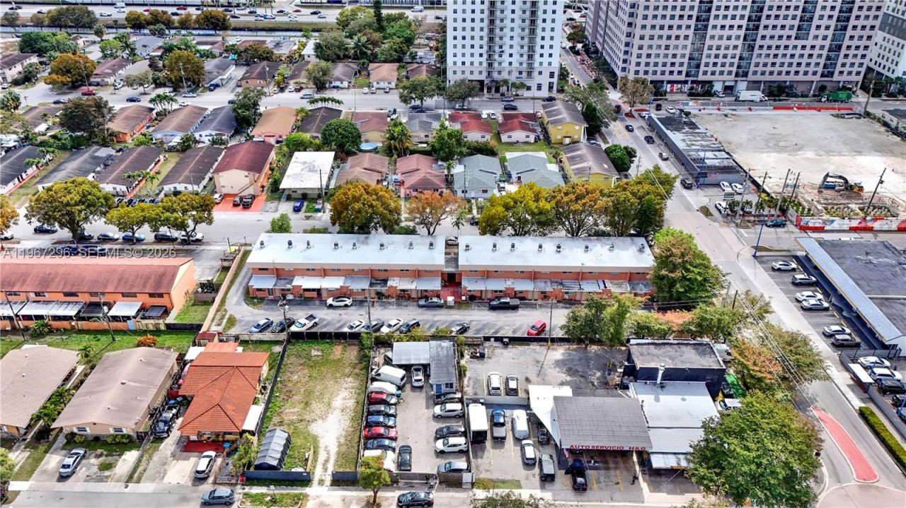 10881 SW 6th St, Unit 7, Sweetwater, FL 33174 Photo