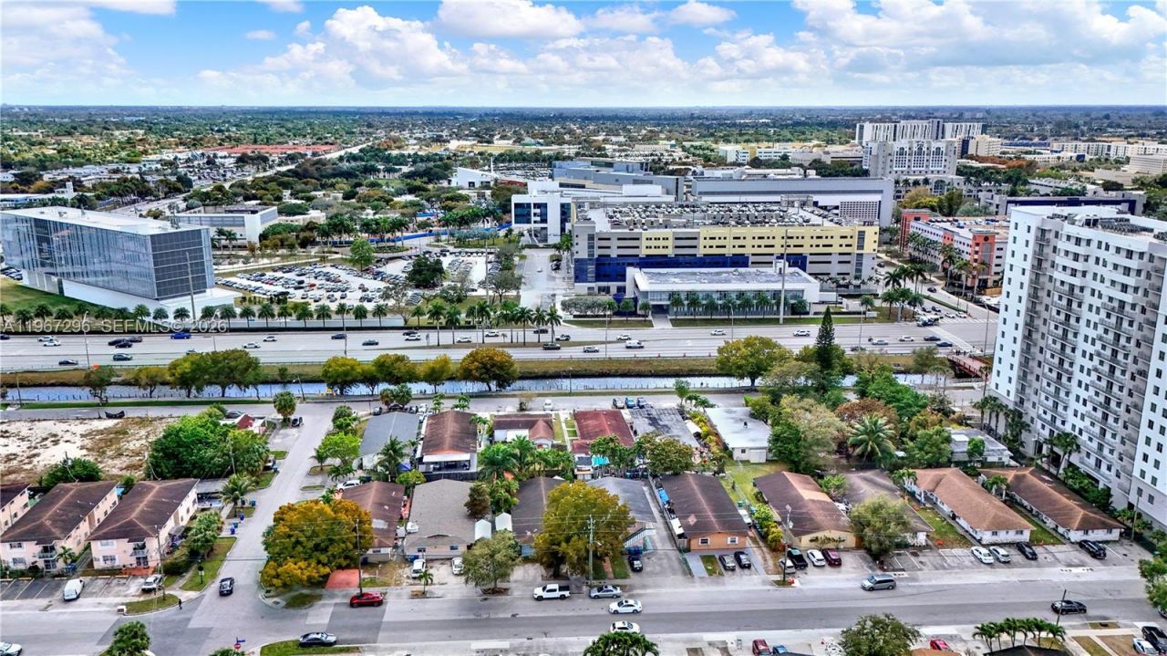 10881 SW 6th St, Unit 7, Sweetwater, FL 33174 Photo