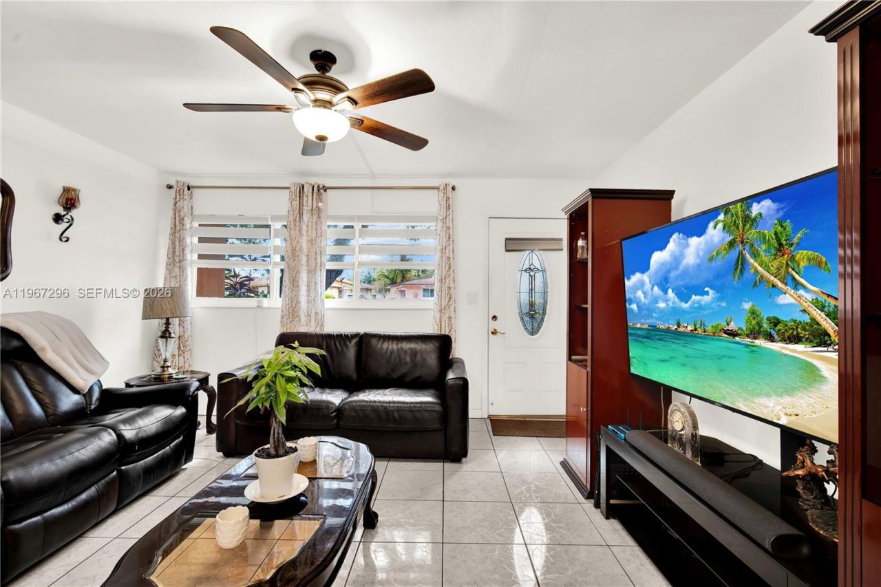 10881 SW 6th St, Unit 7, Sweetwater, FL 33174 Photo