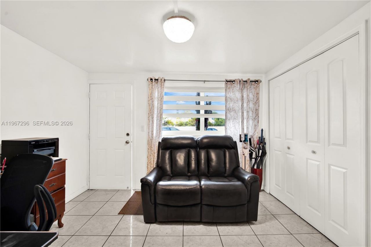 10881 SW 6th St, Unit 7, Sweetwater, FL 33174 Photo