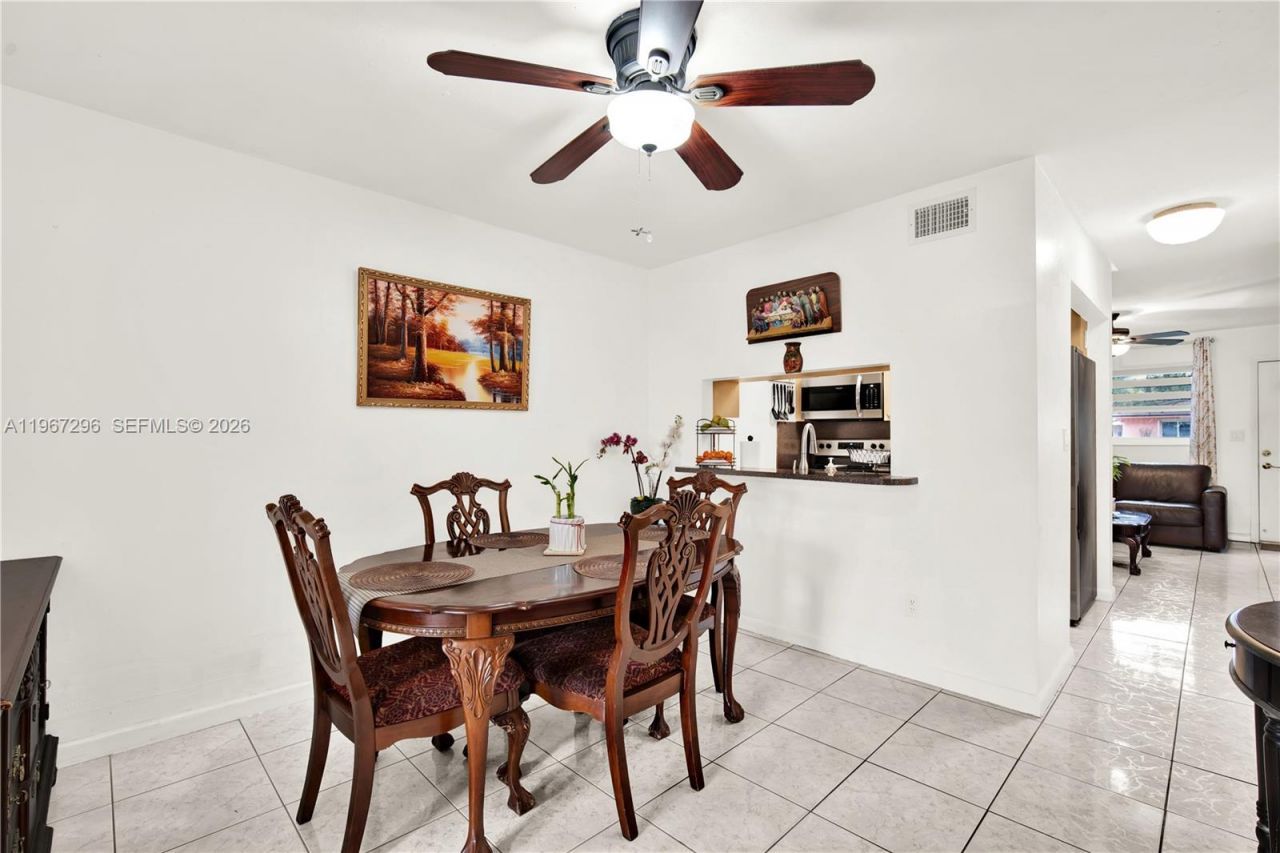 10881 SW 6th St, Unit 7, Sweetwater, FL 33174 Photo