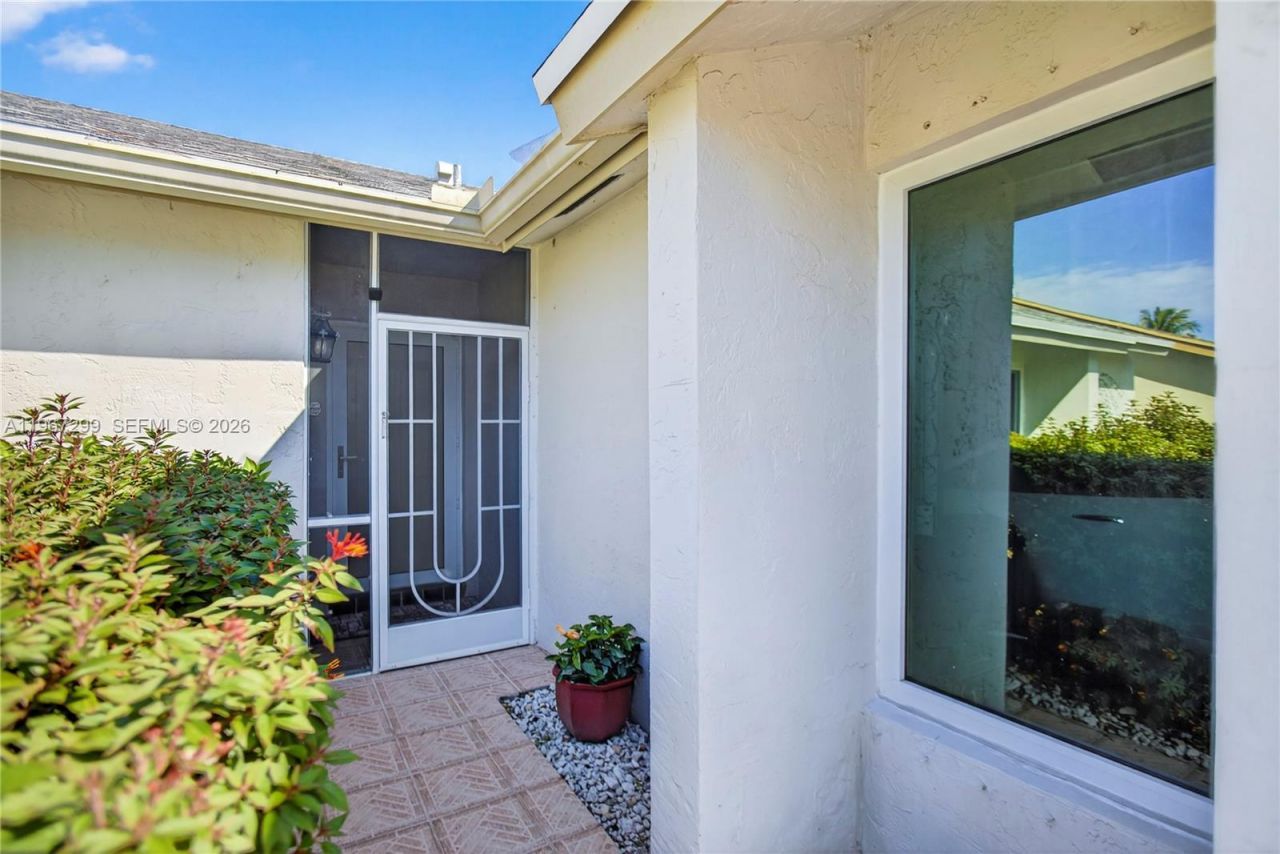 10681 Greenbriar Ct, Boca Raton, FL 33498 Photo