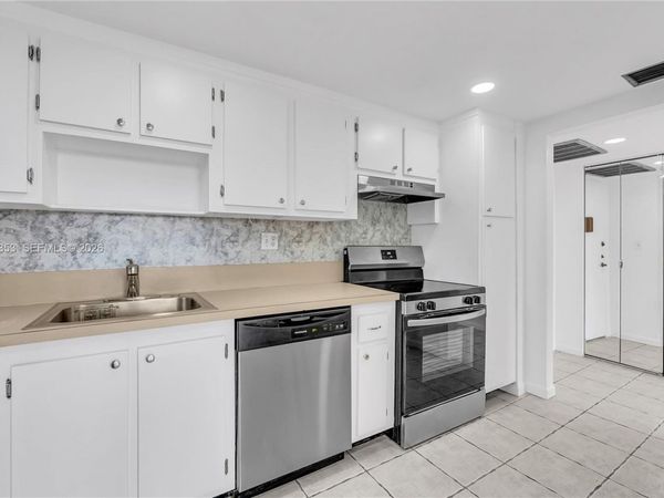 2781 Taft St, Unit 303, Hollywood, FL 33020