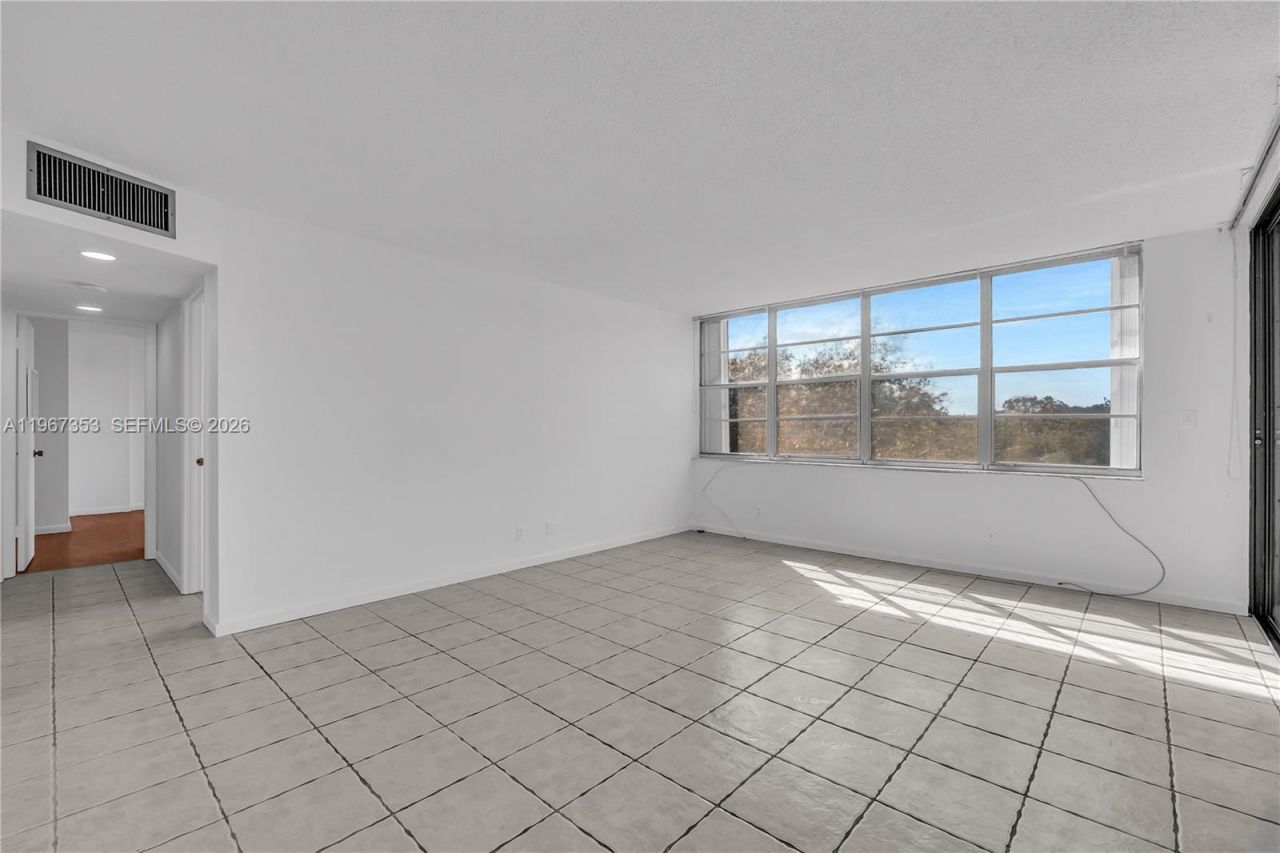 2781 Taft St, Unit 303, Hollywood, FL 33020 Photo