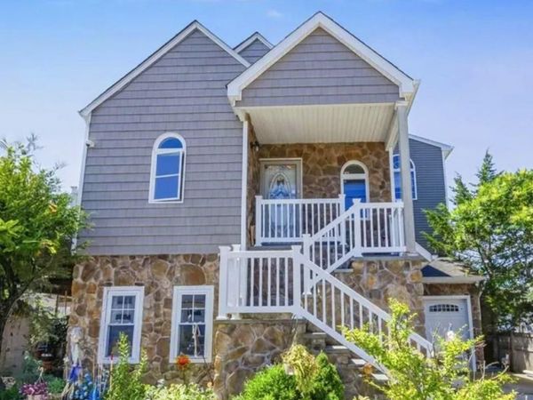 729 S 9th Street, Lindenhurst, NY 11757