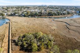122 Collins Hill Lane photo 4