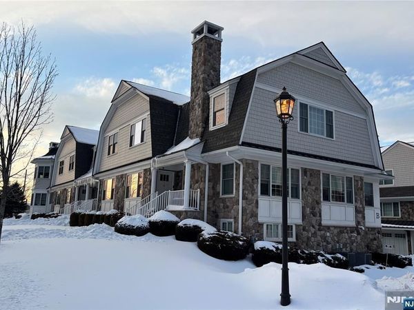 4B Foley Square, NEW PROVIDENCE, NJ 07974