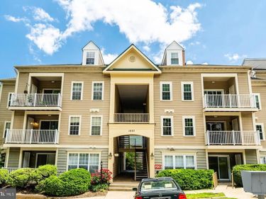 1037 GARDENVIEW LOOP, Unit 302, WOODBRIDGE, VA 22191