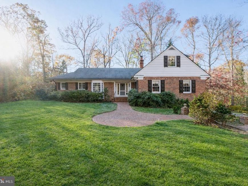 11610 Beall Mountain Road, Potomac, MD 20854 Main Photo