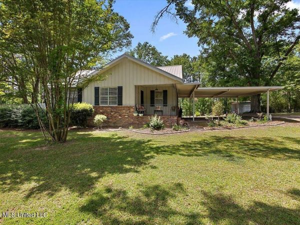 1039 Hall Lane, Raymond, MS 39154