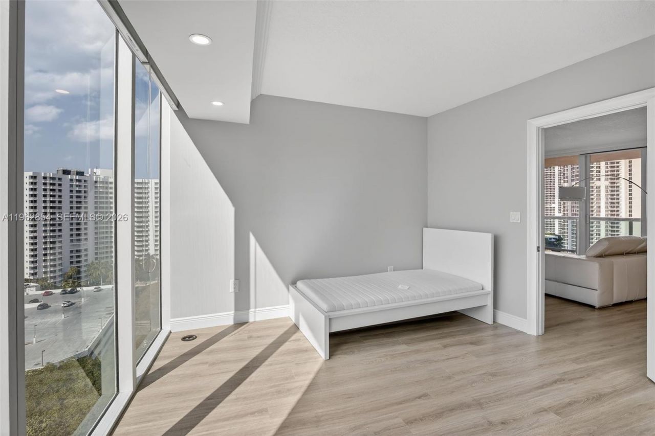 3370 Hidden Bay Dr, Unit 1501, Aventura, FL 33180 Photo