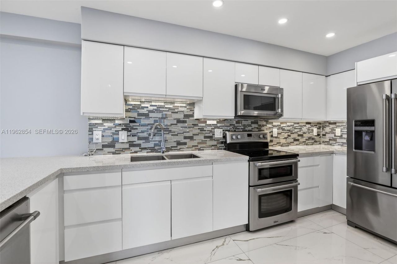 3370 Hidden Bay Dr, Unit 1501, Aventura, FL 33180 Photo