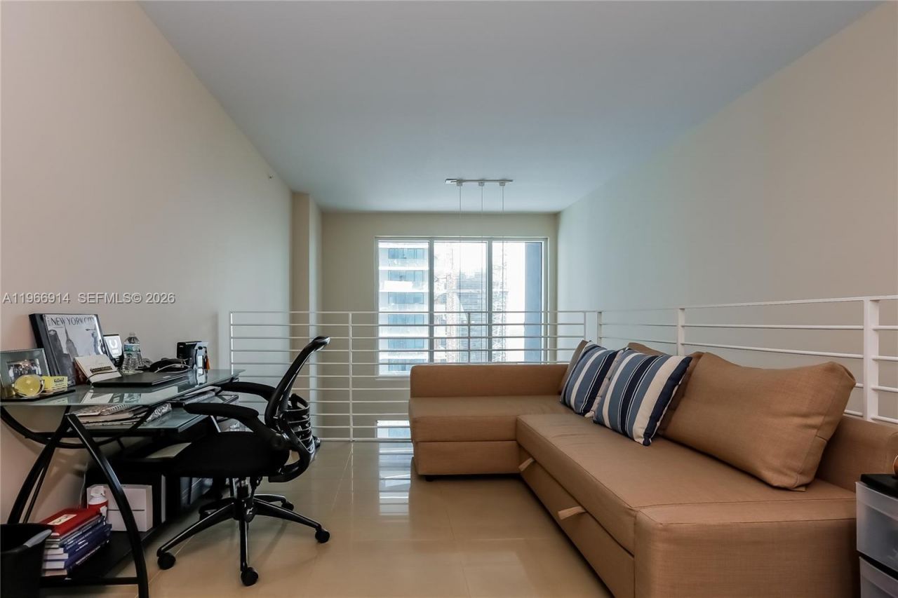 60 SW 13th St, Unit 3404, Miami, FL 33130 Photo