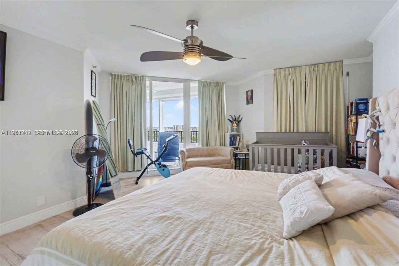 300 Three Islands Blvd , Unit PH3A, Hallandale Beach, FL 33009 Photo