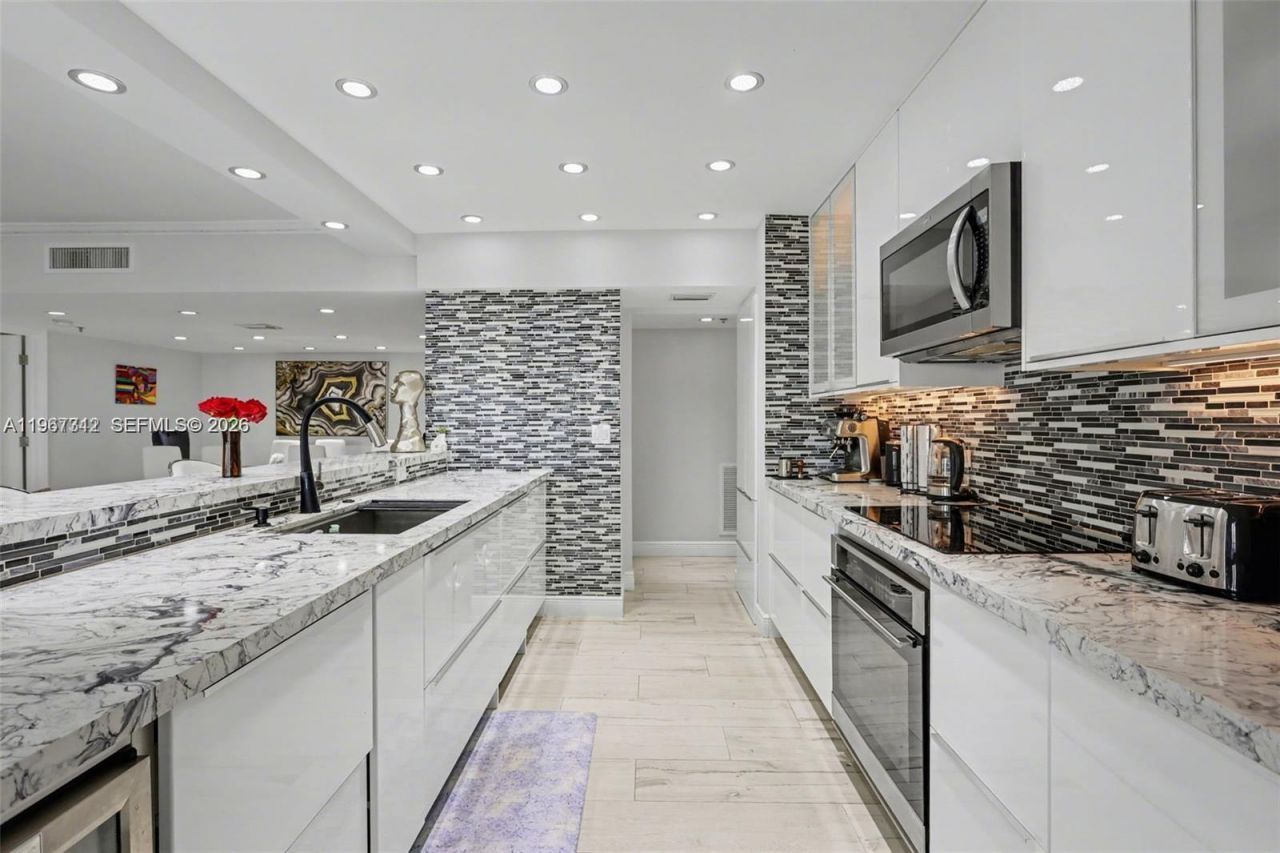 300 Three Islands Blvd , Unit PH3A, Hallandale Beach, FL 33009 Photo