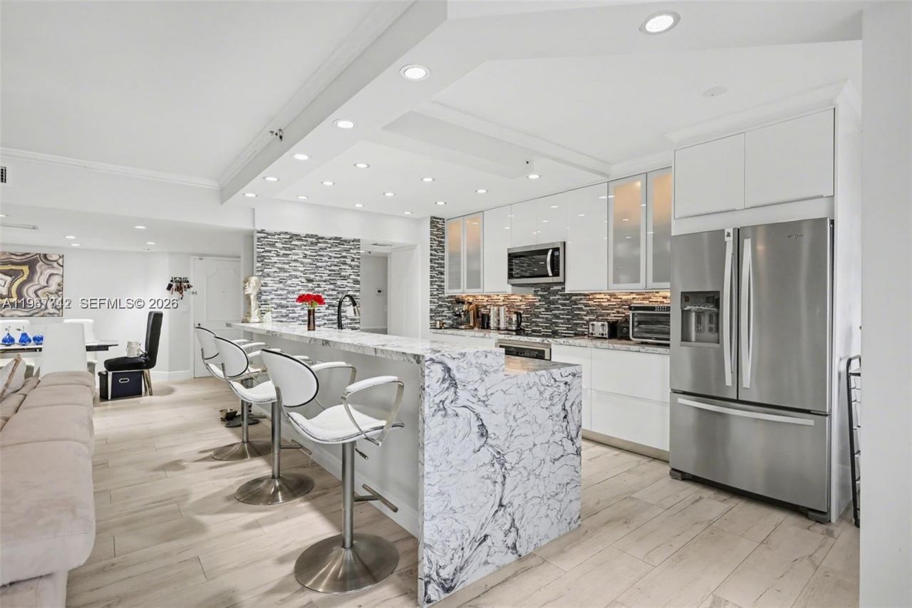 300 Three Islands Blvd , Unit PH3A, Hallandale Beach, FL 33009 Photo