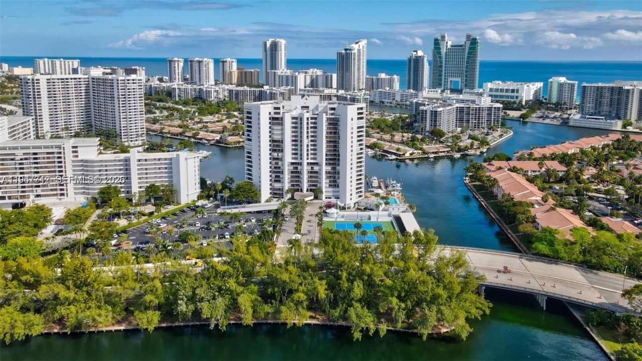 300 Three Islands Blvd , Unit PH3A, Hallandale Beach, FL 33009 Photo