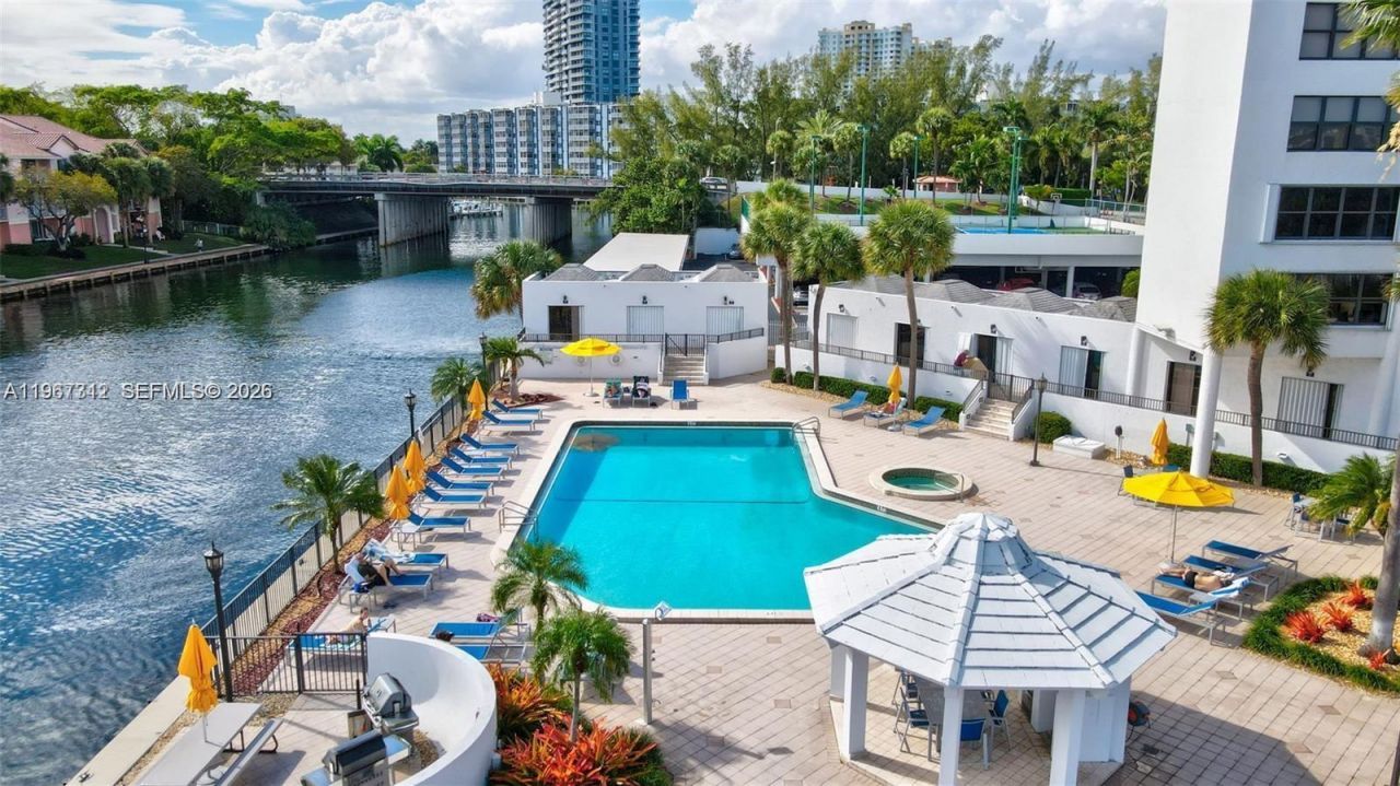 300 Three Islands Blvd , Unit PH3A, Hallandale Beach, FL 33009 Photo