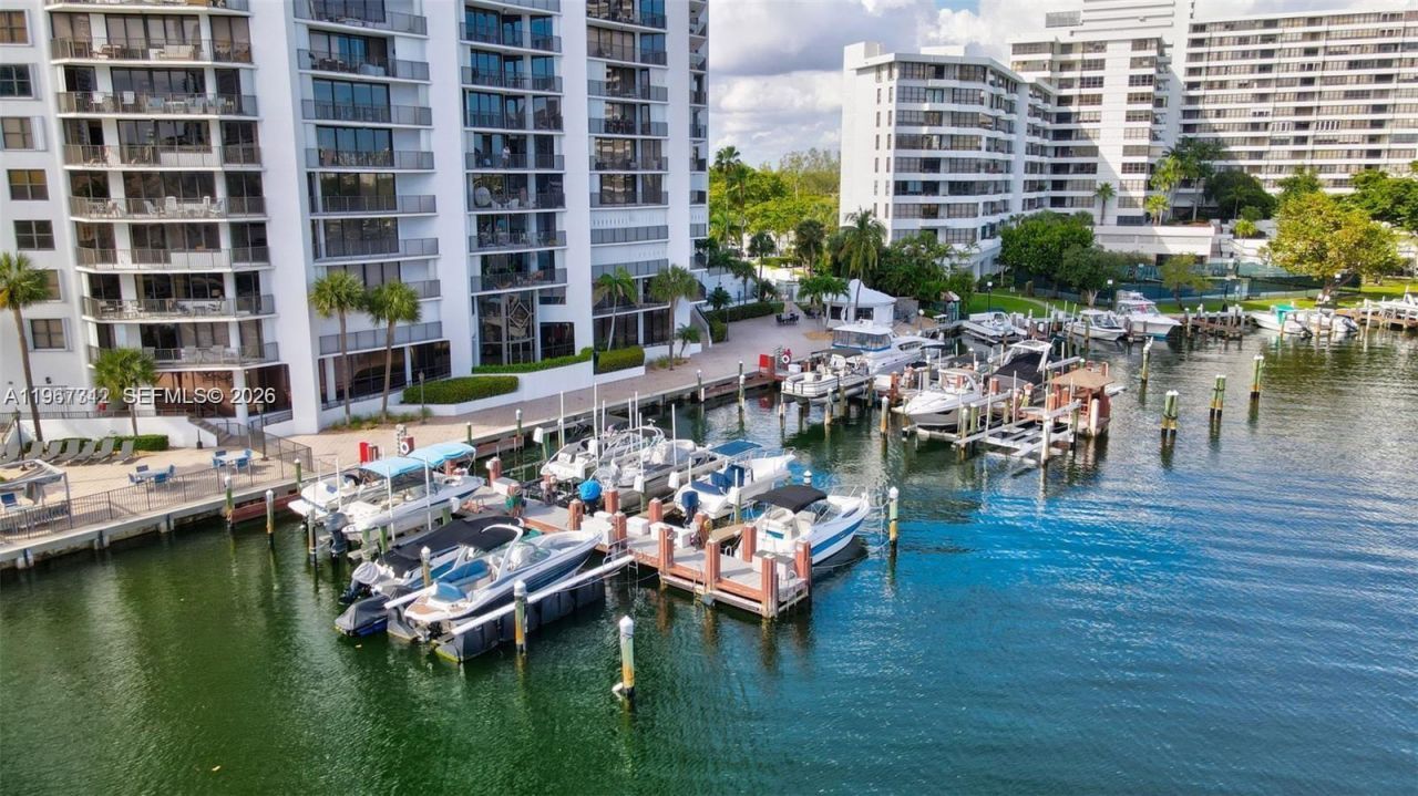 300 Three Islands Blvd , Unit PH3A, Hallandale Beach, FL 33009 Photo