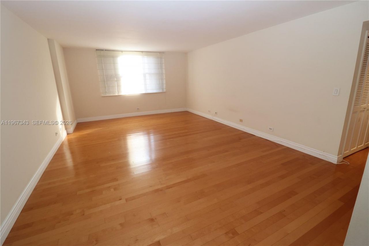 1800 NE 114th St, Unit 608, Miami, FL 33181 Photo