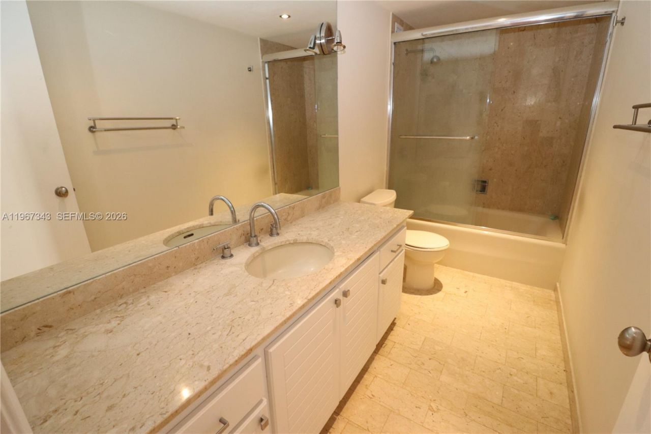 1800 NE 114th St, Unit 608, Miami, FL 33181 Photo