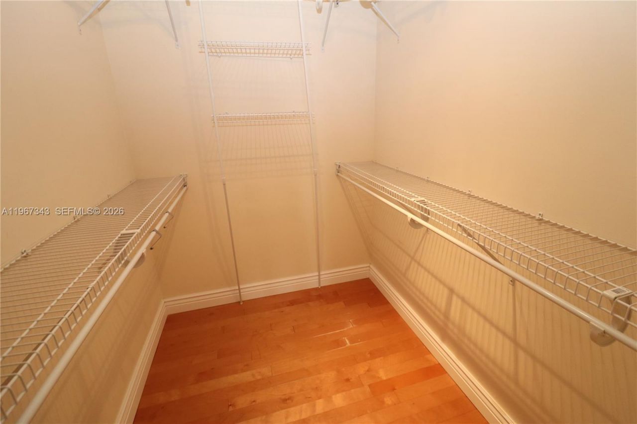 1800 NE 114th St, Unit 608, Miami, FL 33181 Photo