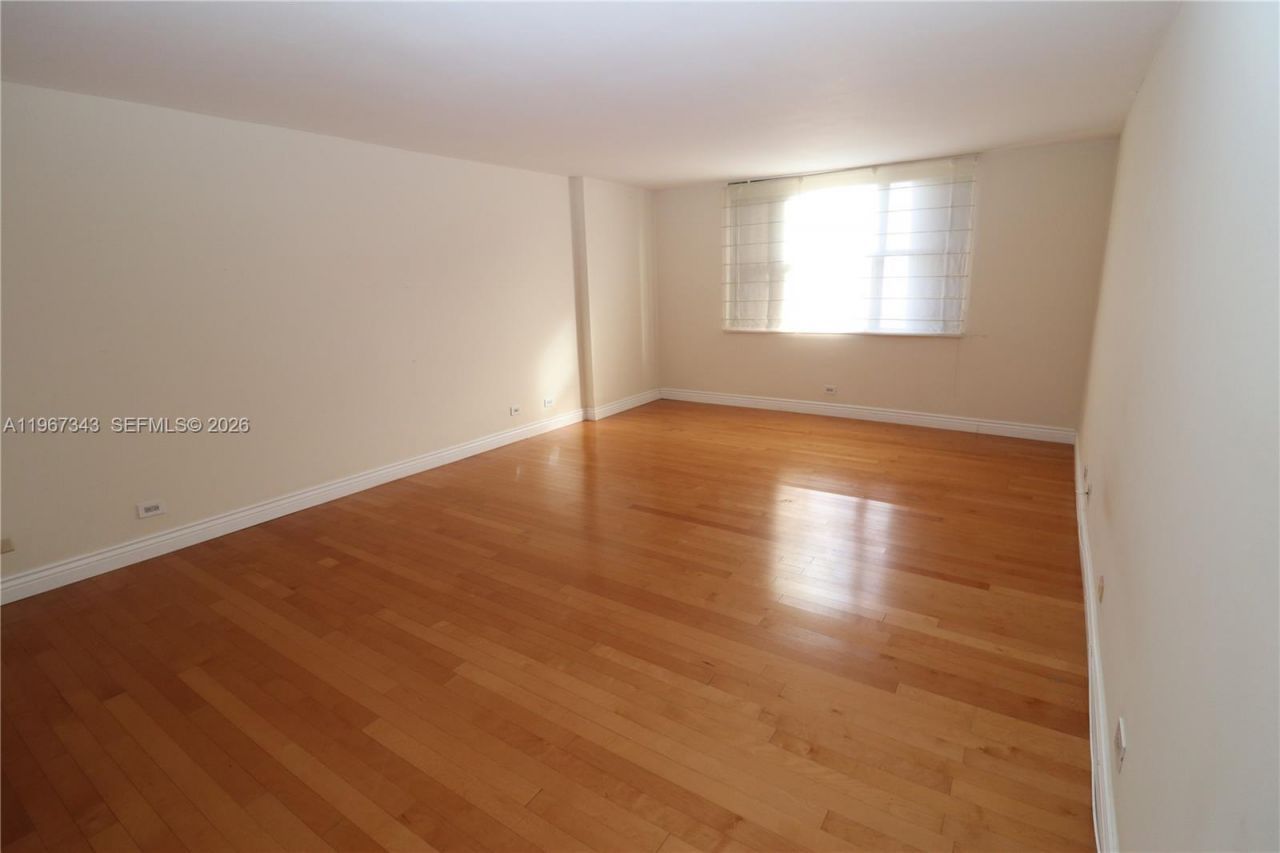 1800 NE 114th St, Unit 608, Miami, FL 33181 Photo