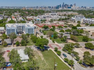 409 Sunset Avenue, Dallas, TX 75208