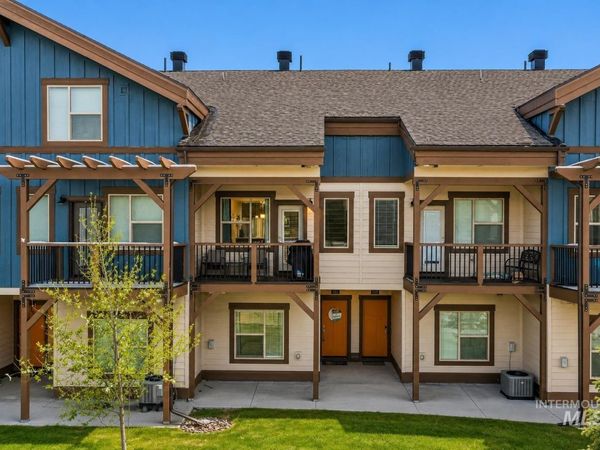 109 Broken Pine Lane, McCall, ID 83638