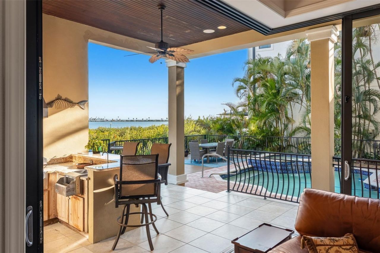 4125 Causeway Vista Drive, Tampa, FL 33615 Photo