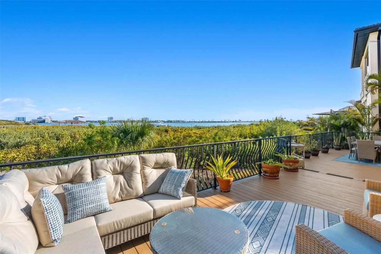 4125 Causeway Vista Drive, Tampa, FL 33615 Photo