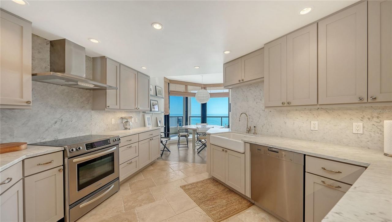 1211 Gulf Of Mexico Drive, Unit 610, Longboat Key, FL 34228 Photo