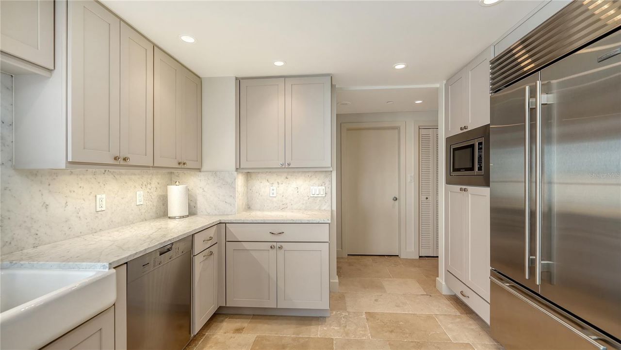 1211 Gulf Of Mexico Drive, Unit 610, Longboat Key, FL 34228 Photo