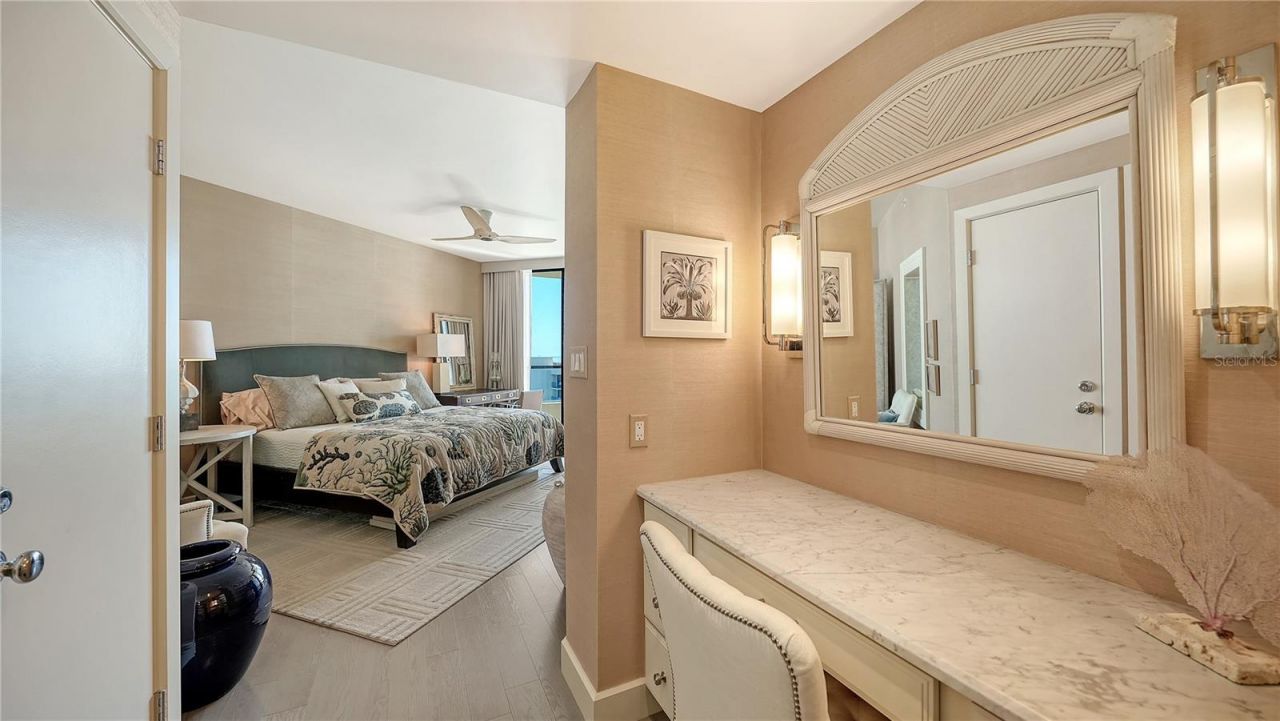 1211 Gulf Of Mexico Drive, Unit 610, Longboat Key, FL 34228 Photo