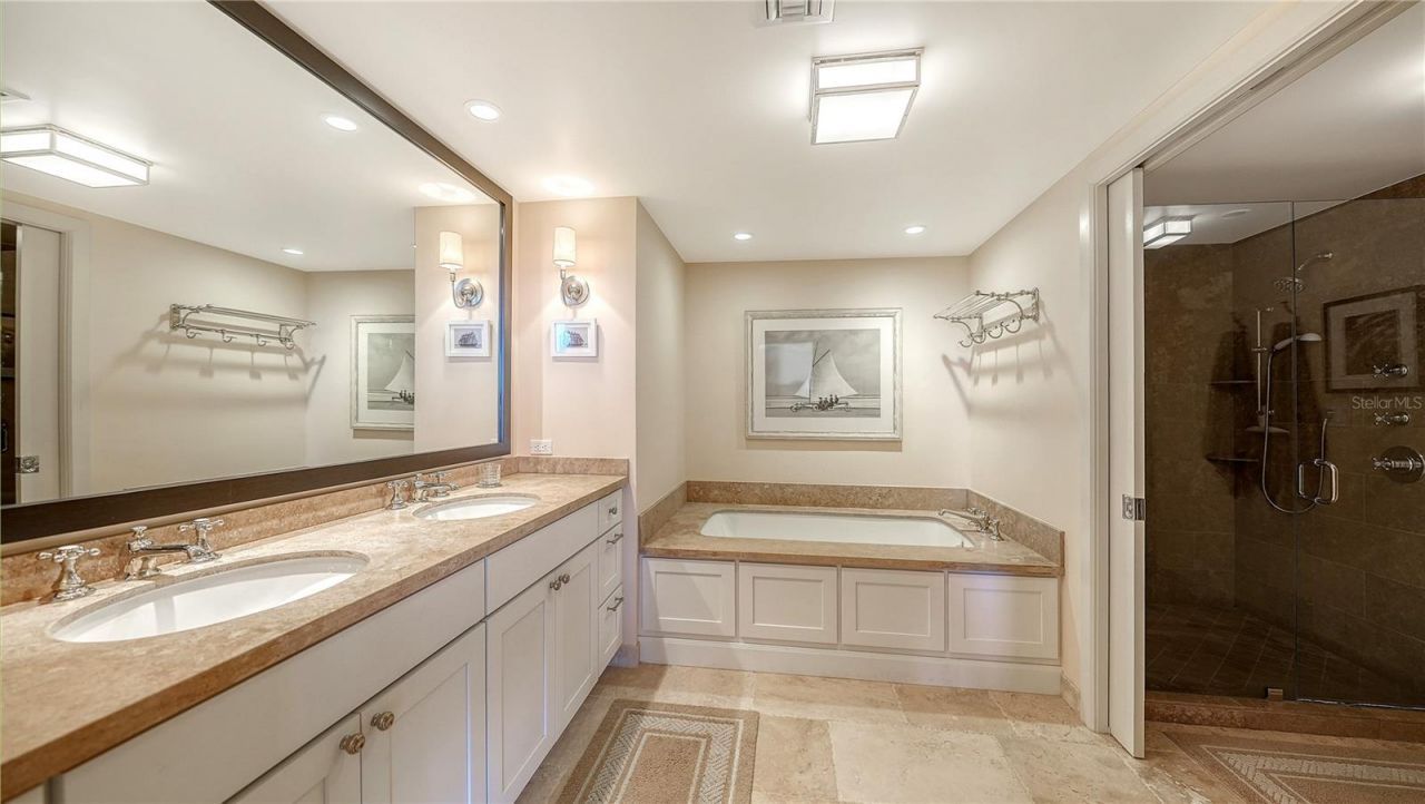 1211 Gulf Of Mexico Drive, Unit 610, Longboat Key, FL 34228 Photo