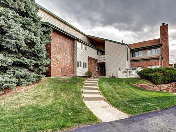 7877 S University Way, Centennial, CO 80122