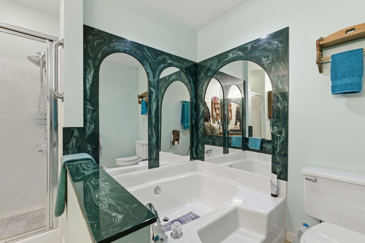 5694 Spring Beauty Dr. Photo 24