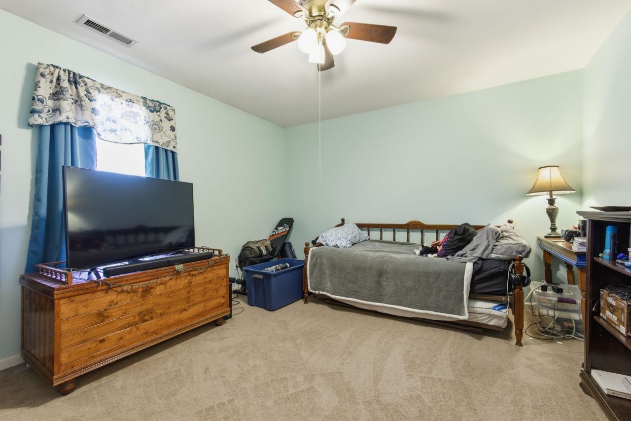 5694 Spring Beauty Dr. Photo 25