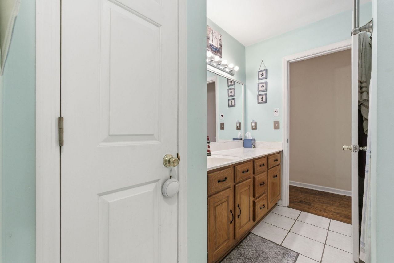 5694 Spring Beauty Dr. Photo 31