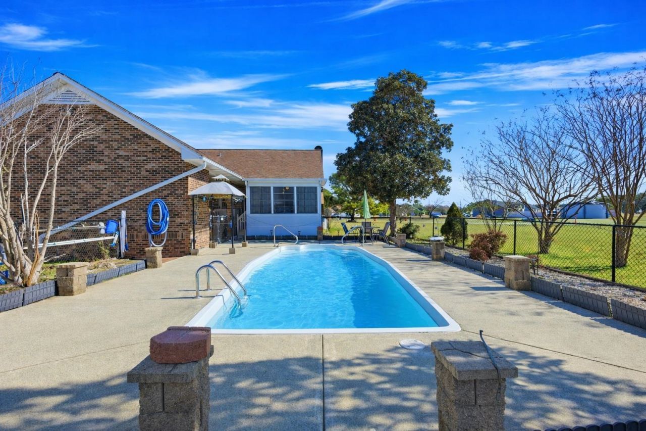 5694 Spring Beauty Dr. Photo 4