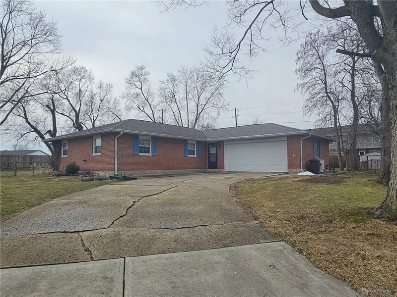 303 Crescent Drive, Lewisburg, OH 45338 Photo 1