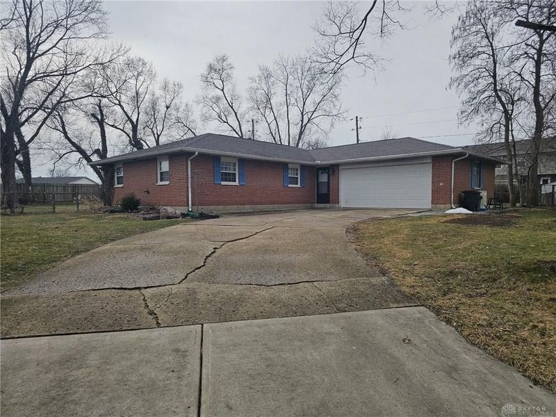 303 Crescent Drive, Lewisburg, OH 45338 Photo 2