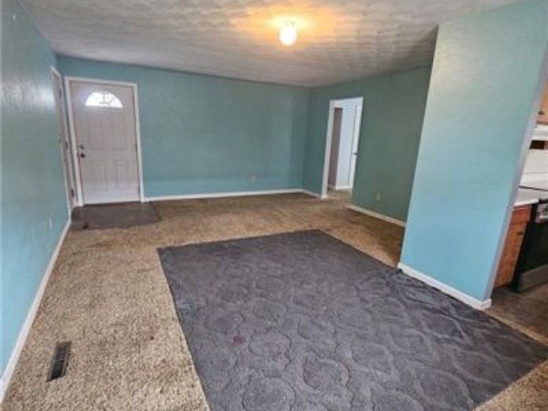 303 Crescent Drive, Lewisburg, OH 45338 Photo 3