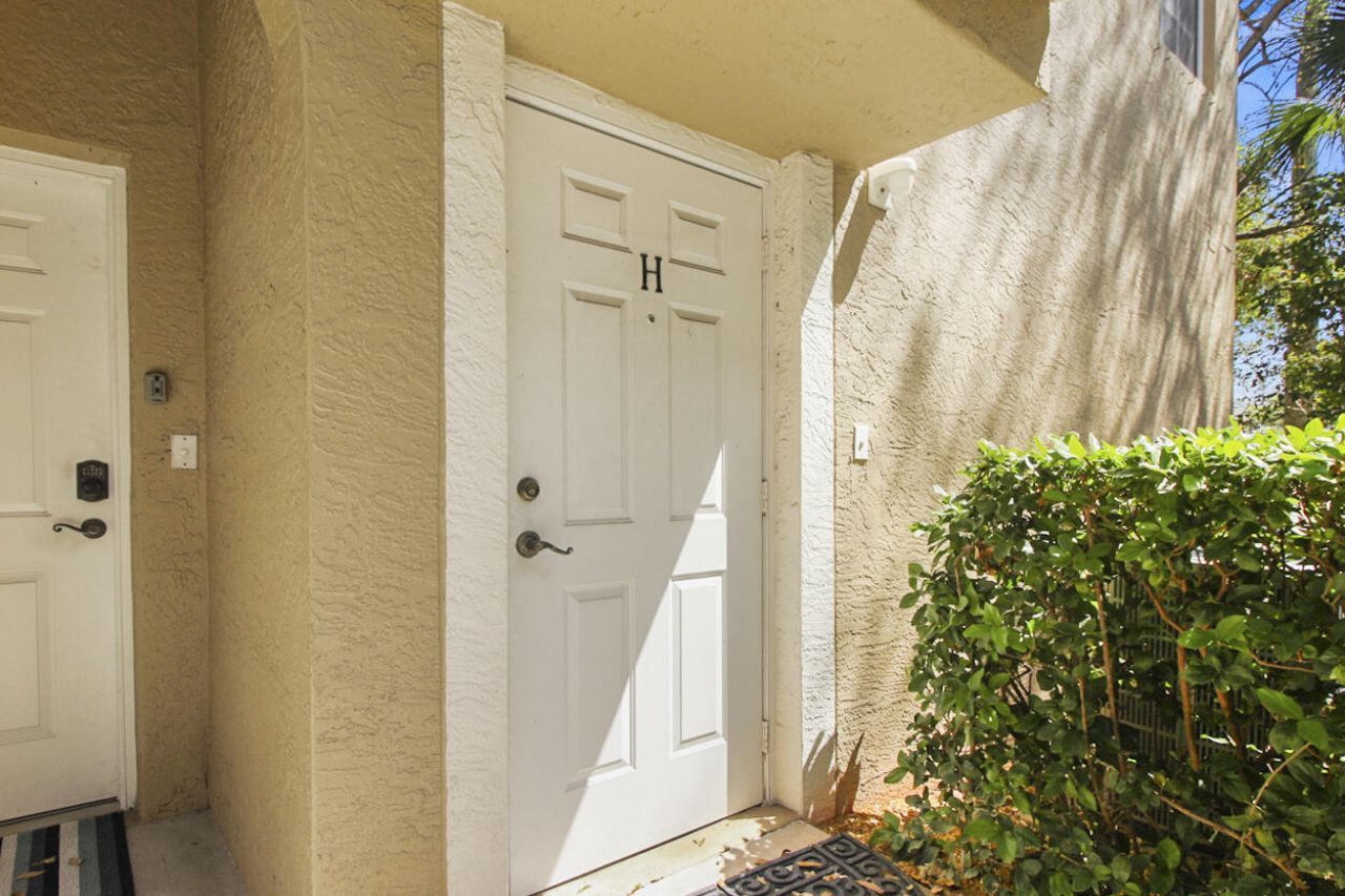 110 Lighthouse Circle, Unit H, Tequesta, FL 33469 Photo