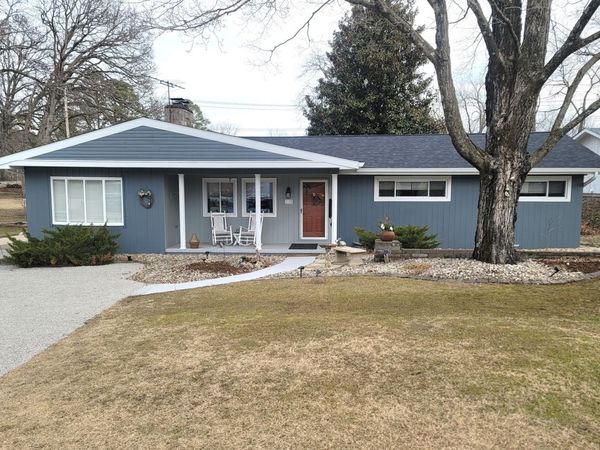 1110 N Franklin Street, Salem, IL 62881