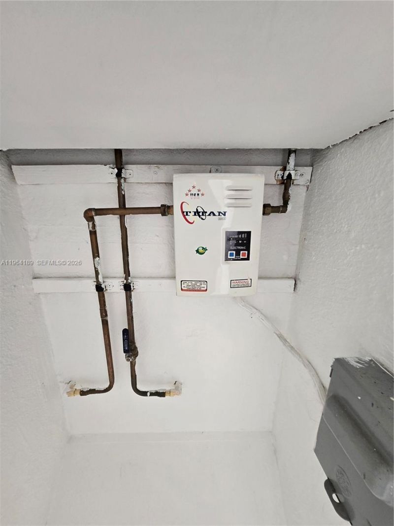 535 NW 7th St , Unit 9, Miami, FL 33136 Photo